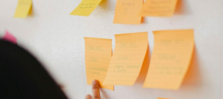 ¿Qué consejos recomiendan para la búsqueda de empleo?
