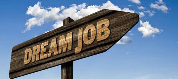 Cómo cambiar de sector sin perder tu posición laboral