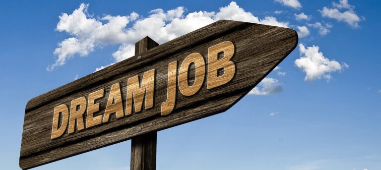 Cómo cambiar de sector sin perder tu posición laboral